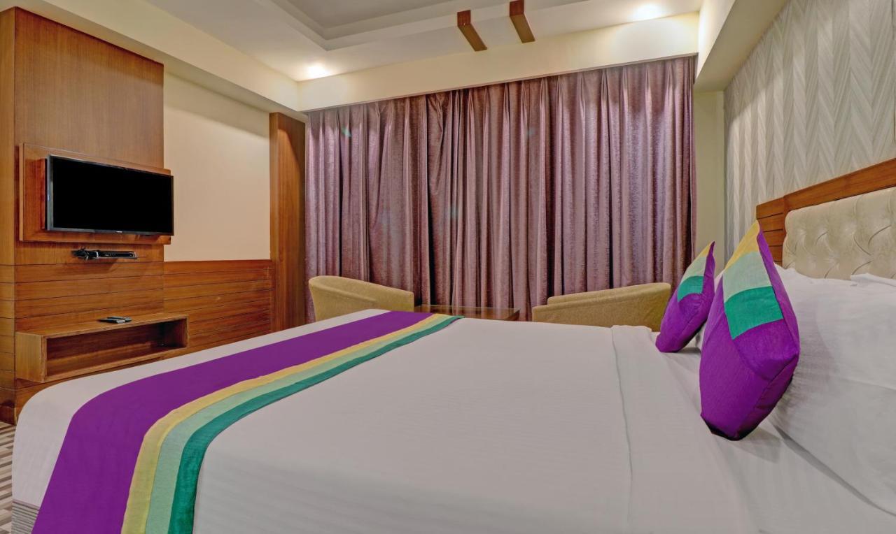 Treebo Premium Pearl Avenue, Ring Road Ξενοδοχείο Ντεχραντούν Εξωτερικό φωτογραφία