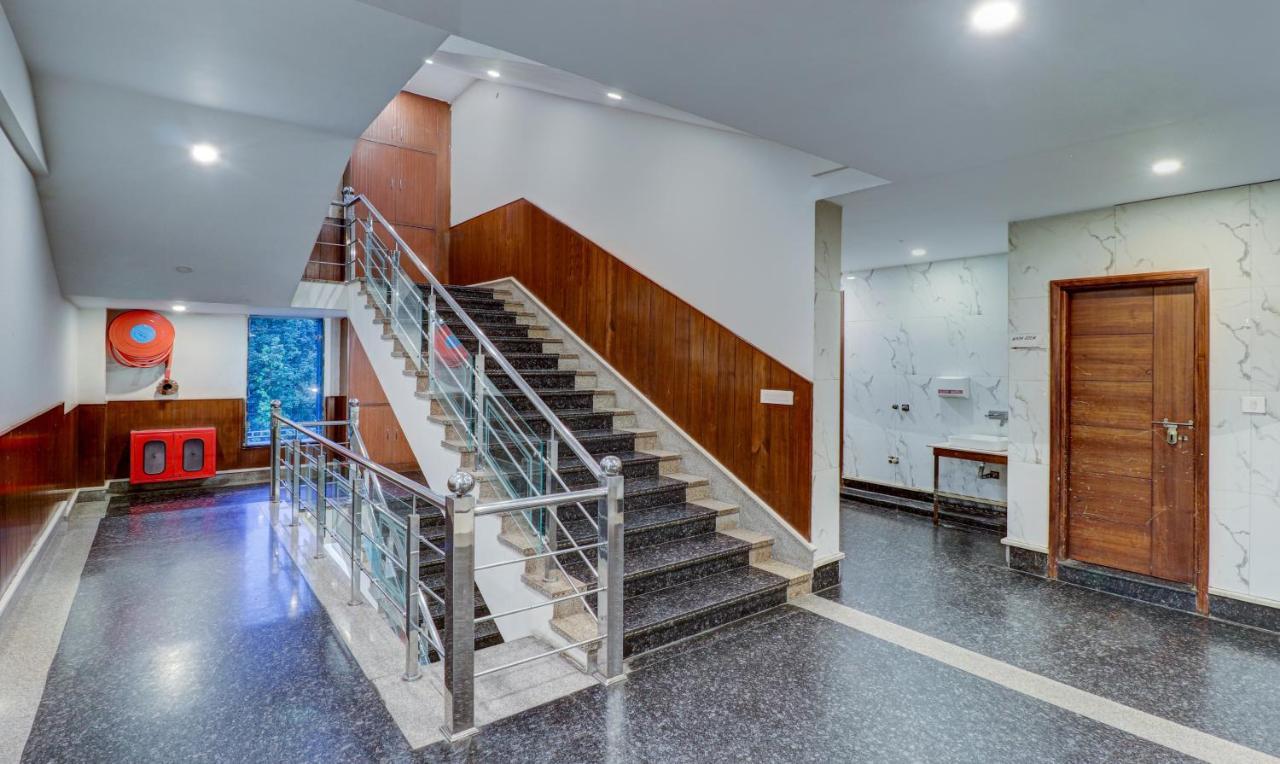 Treebo Premium Pearl Avenue, Ring Road Ξενοδοχείο Ντεχραντούν Εξωτερικό φωτογραφία
