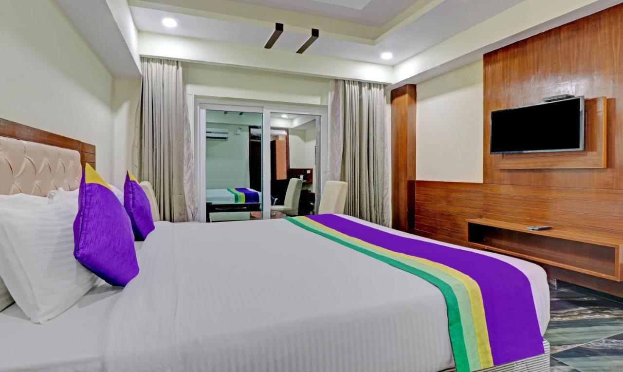 Treebo Premium Pearl Avenue Banquets And Lawn Ντεχραντούν Εξωτερικό φωτογραφία