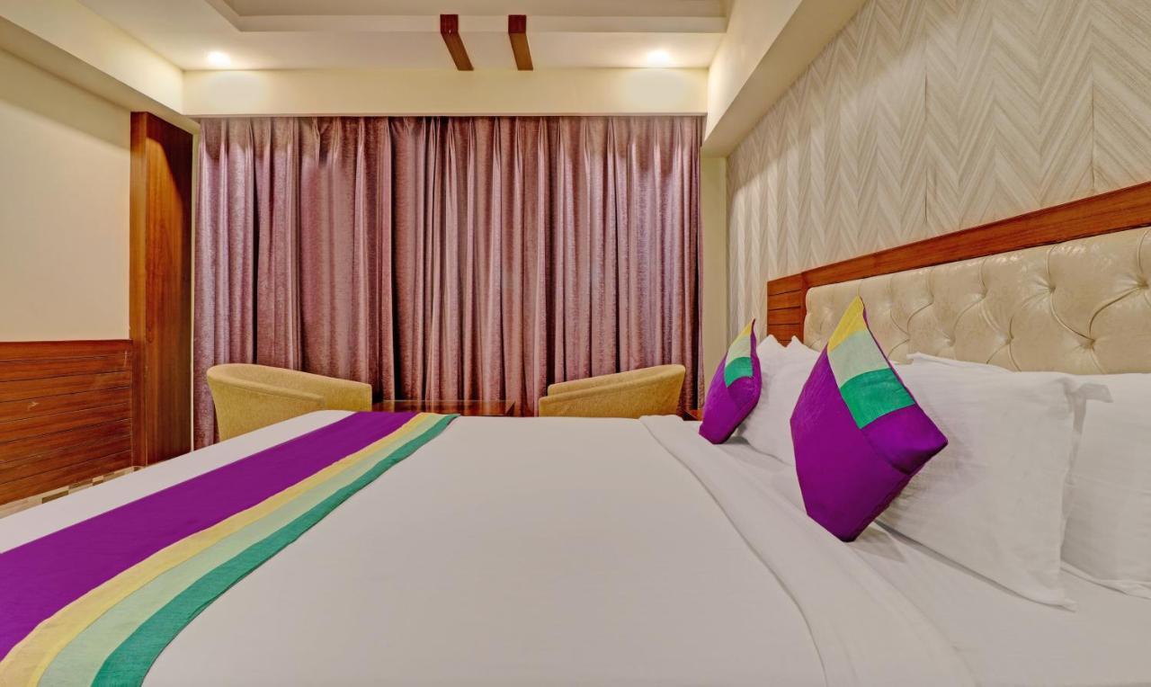 Treebo Premium Pearl Avenue Banquets And Lawn Ντεχραντούν Εξωτερικό φωτογραφία