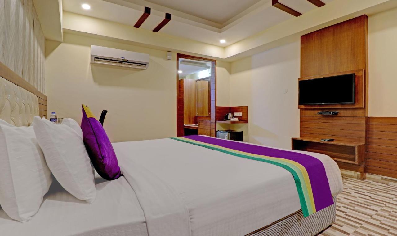 Treebo Premium Pearl Avenue, Ring Road Ξενοδοχείο Ντεχραντούν Εξωτερικό φωτογραφία